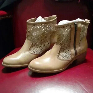 CoolWay Leather Booties Size 9